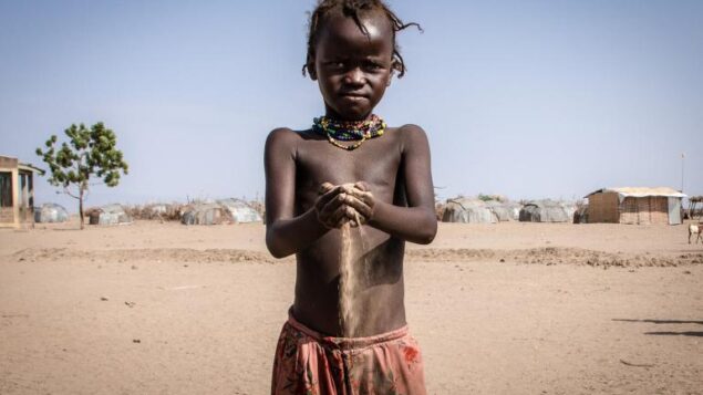 Uma em cada três crianças no mundo está exposta à grave escassez de água, alerta UNICEF