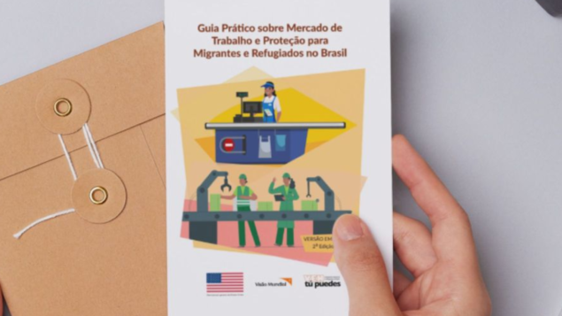 Visão Mundial lança nova edição de cartilha bilíngue sobre direitos e serviços para refugiados e migrantes