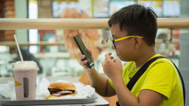 Relatório da OMS alerta para a persistência da obesidade infantil na Europa