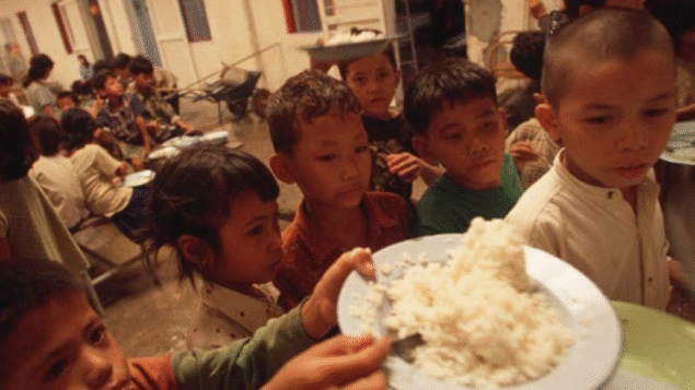 Relatora da ONU diz que crianças de rua continuam marginalizadas