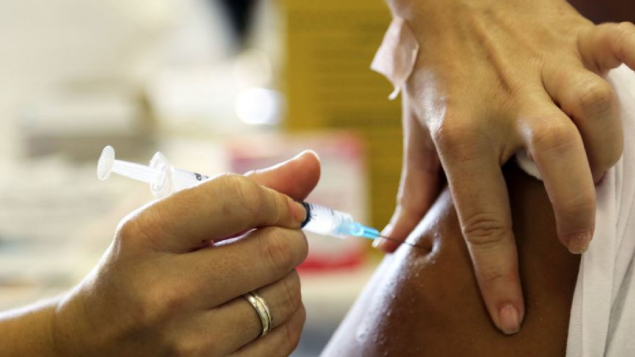 Brasil mira liderança regional ao assinar acordo para atualização de vacinas